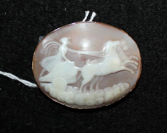 Italian cameo brooch with mythological scene, 15ct gold mount